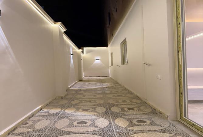 8453504 - Property Image 3