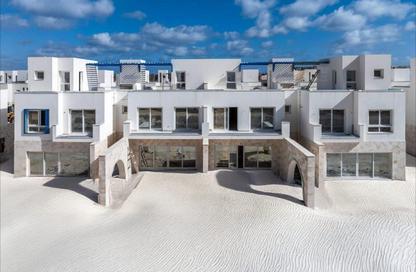 Chalet - 3 Bedrooms - 3 Bathrooms for sale in Naia bay - Ras Al Hekma - North Coast