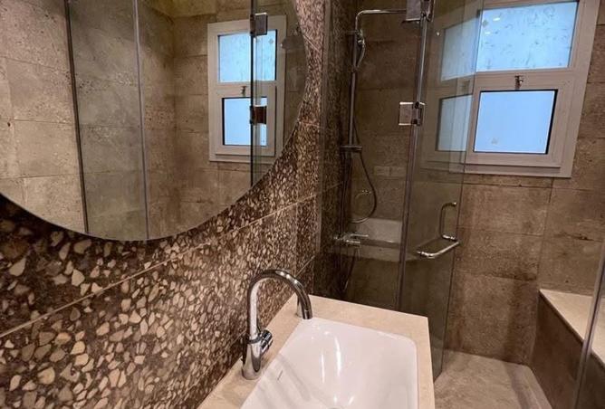 4 BR Villa in Westown Hub, photo 3 of 3