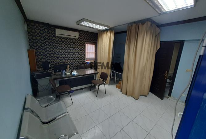 74305044 - Property Image 2