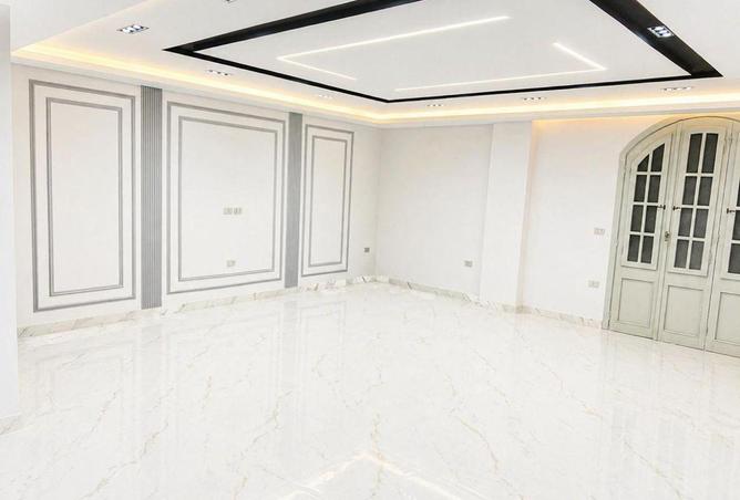 70102032 - Property Image 3