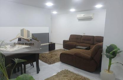 Apartment - 2 Bedrooms - 1 Bathroom for rent in Al Gezira El Wosta St. (Yousef Kamel) - Zamalek - Cairo
