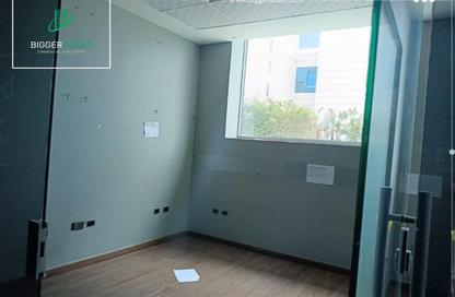 مساحات مكتبية - استوديو - 3 حمامات للايجار في شارع مجمع البنوك - شارع التسعين الجنوبي - التجمع الخامس - مدينة القاهرة الجديدة - القاهرة