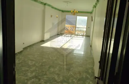 شقة - 3 غرف نوم - 2 حمامات للبيع في شارع النصر - سموحة - حي شرق - الاسكندرية