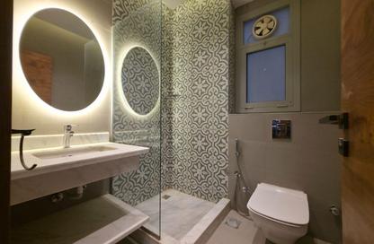 شقة - 3 غرف نوم - 3 حمامات للايجار في كمبوند فيلدج جاردن القطامية - كمبوندات التجمع الخامس - التجمع الخامس - مدينة القاهرة الجديدة - القاهرة