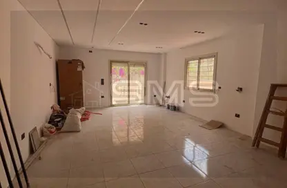 Apartment - 3 Bedrooms - 2 Bathrooms for sale in North Lotus - El Lotus - New Cairo City - Cairo