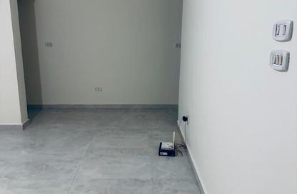 شقة - 3 غرف نوم - 2 حمامات للايجار في المستثمرين الجنوبية - مدينة القاهرة الجديدة - القاهرة