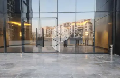 Office Space - 4 Bedrooms - 2 Bathrooms for rent in Hyde Park Business District Mall - South Teseen St. - The 5th Settlement - New Cairo City - Cairo