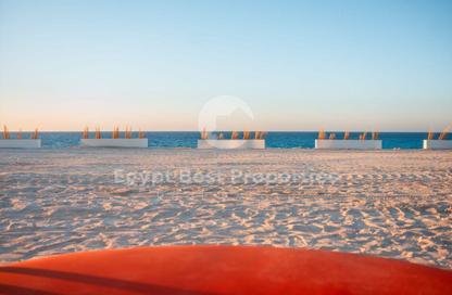 Chalet - 3 Bedrooms - 3 Bathrooms for sale in Ramla - Ras Al Hekma - North Coast