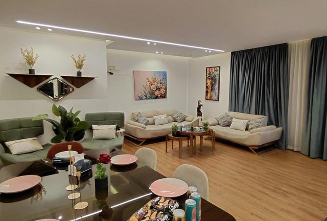 102918571 - Property Main Image