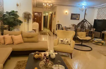 Apartment - 3 Bedrooms - 2 Bathrooms for rent in Doctor Yassin Abdel Ghaffar St. - Area C - Ganoob El Acadimia - New Cairo City - Cairo