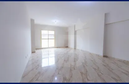 Apartment - 3 Bedrooms - 1 Bathroom for sale in Mostafa Kamel St. - Abu Qir - Hay Than El Montazah - Alexandria
