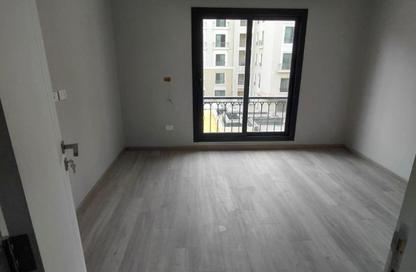 Apartment - 3 Bedrooms - 3 Bathrooms for rent in Village West - Sheikh Zayed Compounds - Sheikh Zayed City - Giza