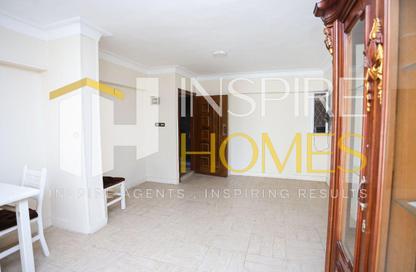 Apartment - 3 Bedrooms - 1 Bathroom for sale in Bolkly - Hay Sharq - Alexandria