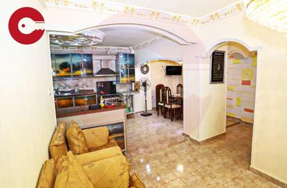 Apartment - 2 Bedrooms - 2 Bathrooms for sale in Shaarawy St. - Laurent - Hay Sharq - Alexandria