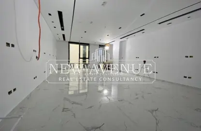 Office Space - 2 Bedrooms - 1 Bathroom for rent in Hyde Park Business District Mall - South Teseen St. - The 5th Settlement - New Cairo City - Cairo