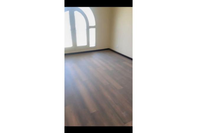 8570052 - Property Image 3