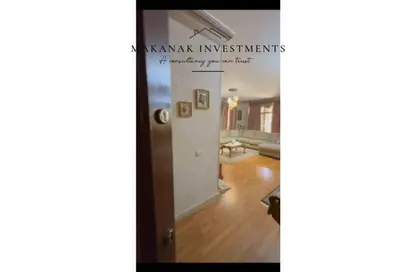 شقة - 3 غرف نوم - 3 حمامات للبيع في المنطقة ه - حى جنوب الاكايمية - مدينة القاهرة الجديدة - القاهرة