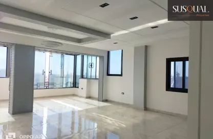 Roof - 3 Bedrooms - 2 Bathrooms for sale in El Yasmeen 8 - El Yasmeen - New Cairo City - Cairo