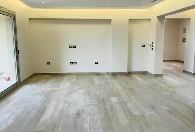 100096992 - Property Image 2