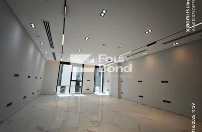 Office Space - Studio - 1 Bathroom for rent in Hyde Park Business District Mall - South Teseen St. - The 5th Settlement - New Cairo City - Cairo