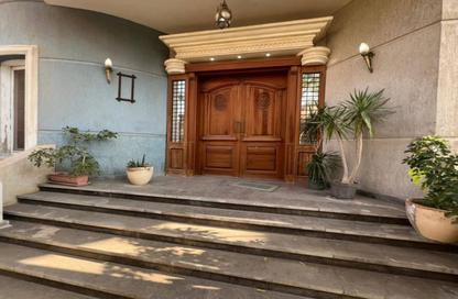 Villa - 6 - 7 for sale in Royal City - Sheikh Zayed Compounds - Sheikh Zayed City - Giza