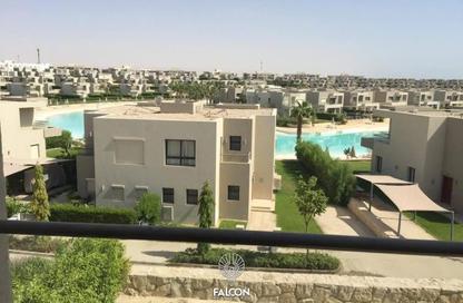 شاليه - 2 غرف نوم - 2 حمامات للبيع في ازها الساحل الشمالي - راس الحكمة - الساحل الشمالي