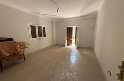 Apartment - 4 Bedrooms - 2 Bathrooms for rent in Gameat Al Dewal Al Arabeya St. - Mohandessin - Giza Apartment - 4 Bedrooms - 2 Bathrooms for rent in Gameat Al Dewal Al Arabeya St. - Mohandessin - Giza