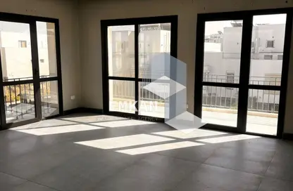 شقة - 2 غرف نوم - 3 حمامات للايجار في ذا كورت ياردز - كمبوندات الشيخ زايد - الشيخ زايد - الجيزة