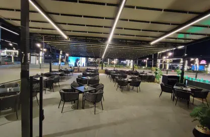 Cafeteria - Studio - 2 Bathrooms for rent in Waslet Dahshur Road - Sheikh Zayed City - Giza