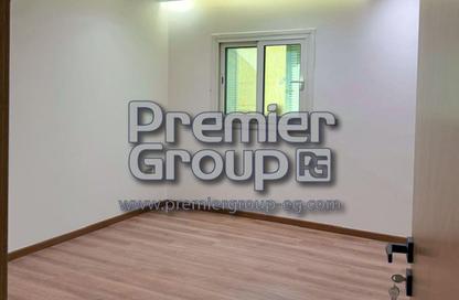 Apartment - 2 Bedrooms - 3 Bathrooms for sale in Zoom Plaza - Area A - Ganoob El Acadimia - New Cairo City - Cairo