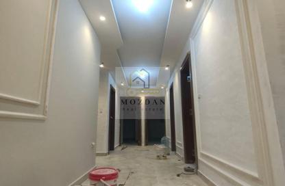 Office Space - 3 Bedrooms - 2 Bathrooms for rent in 10th Sector - Zahraa El Maadi - Hay El Maadi - Cairo