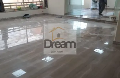 مكتب عمل جماعي - استوديو للايجار في شارع سليمان اباظه - المهندسين - الجيزة