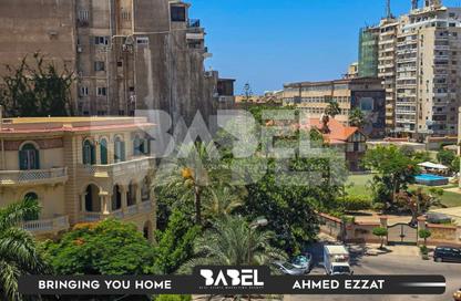 شقة - 3 غرف نوم - 3 حمامات للبيع في زيزينيا - حي شرق - الاسكندرية
