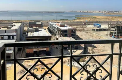 شقة - 3 غرف نوم - 3 حمامات للايجار في صوارى - كمبوندات الاسكندرية - الاسكندرية