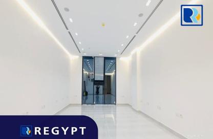 مساحات مكتبية - استوديو - 2 حمامات للايجار في مركز القاهرة الطبي - شارع التسعين الشمالي - التجمع الخامس - مدينة القاهرة الجديدة - القاهرة