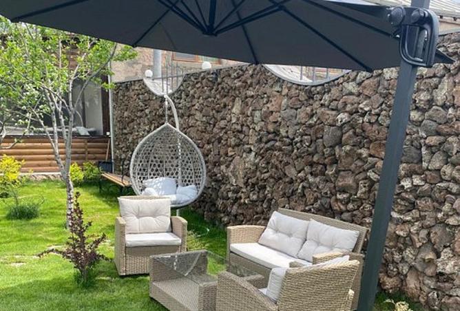 8722004 - Property Image 2