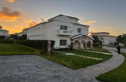 Villa - 4 Bedrooms - 4 Bathrooms for rent in Landmark Village - Ext North Inves Area - New Cairo City - Cairo