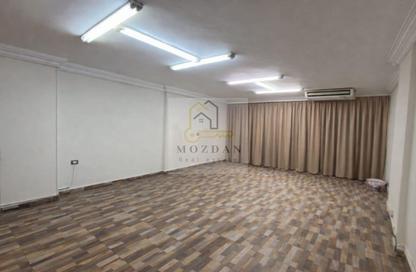 Office Space - Studio - 3 Bathrooms for rent in 10th Sector - Zahraa El Maadi - Hay El Maadi - Cairo