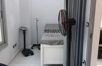 Clinic - 2 Bedrooms - 3 Bathrooms for sale in Gesr Al Suez St. - El Nozha El Gadida - El Nozha - Cairo