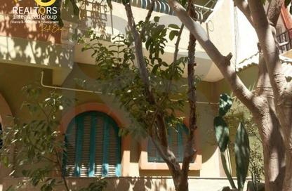 بناية كاملة - 8 غرف نوم - 6 حمامات للبيع في الحي الرابع - مدينة 6 أكتوبر - الجيزة