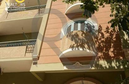 بناية كاملة - 8 غرف نوم - 6 حمامات للبيع في الحي الرابع - مدينة 6 أكتوبر - الجيزة