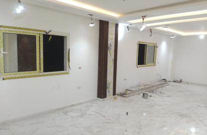 Apartment - 3 Bedrooms - 2 Bathrooms for rent in Mostashareen - North Investors Area - New Cairo City - Cairo