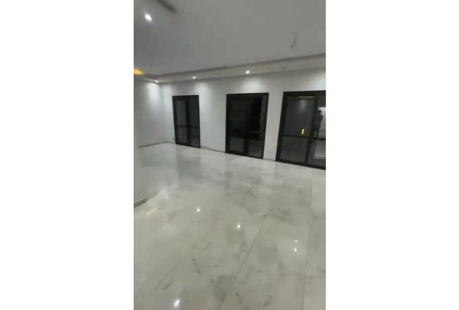 100932626 - Property Main Image