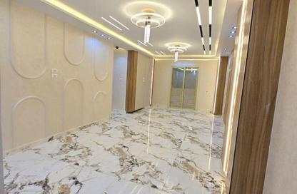 Apartment - 3 Bedrooms - 3 Bathrooms for sale in Gate 4 - Mena - Hadayek El Ahram - Giza