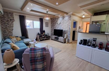Apartment - 2 Bedrooms - 1 Bathroom for sale in Mohammed Saleh Abou Youssef St. - Saba Basha - Hay Sharq - Alexandria