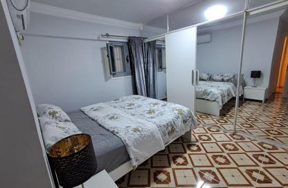 Apartment - 2 Bedrooms - 1 Bathroom for sale in Mohammed Saleh Abou Youssef St. - Saba Basha - Hay Sharq - Alexandria