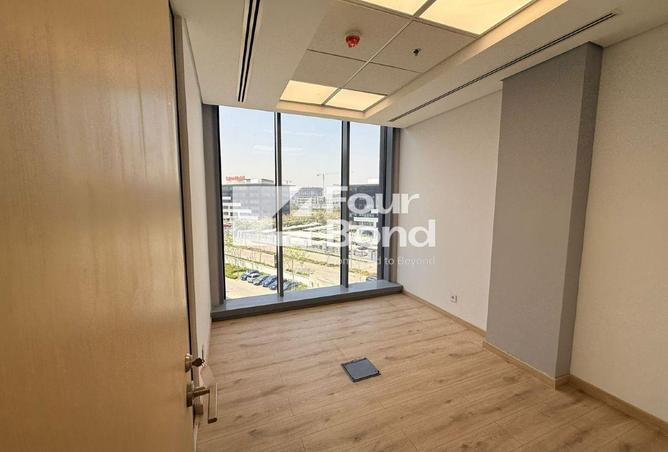 100365035 - Property Image 3