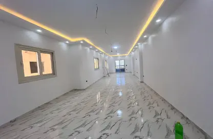 Apartment - 3 Bedrooms - 3 Bathrooms for rent in South Lotus - El Lotus - New Cairo City - Cairo