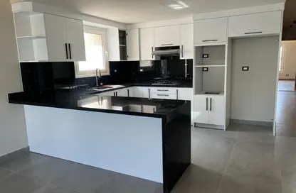 (بنتهاوس  (روف - 3 غرف نوم - 2 حمامات للايجار في ماونتن فيو تشيل اوت بارك - التوسعات الشمالية - مدينة 6 أكتوبر - الجيزة